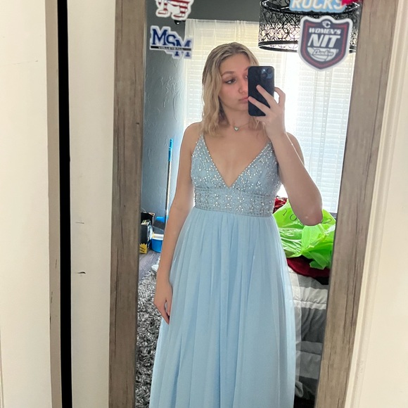 formal/hoco dress - Picture 2 of 4